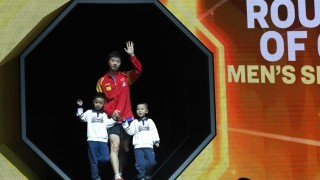 开云体育登录入口-马龙携子亮相大满贯赛场 36岁的老将还想赢还能赢