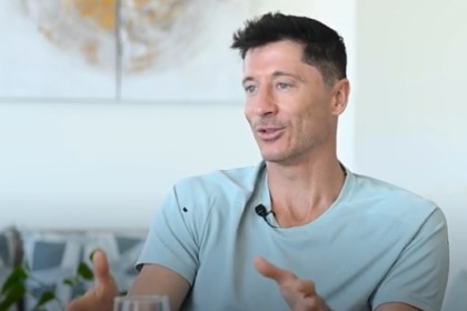 莱万：如果阵容齐整我们能击败国米，现在巴萨很难找到我的替身